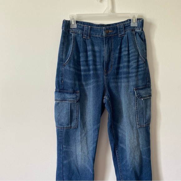 American Eagle Denim Cargo Mom Jeans size 6 - Picture 3 of 8
